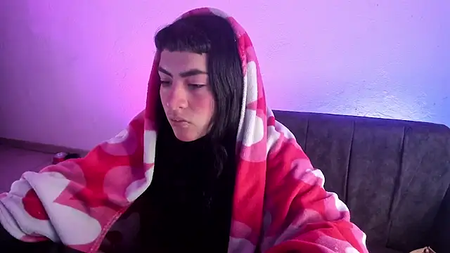 kitty  chs online show from 10-23-25, 12:48