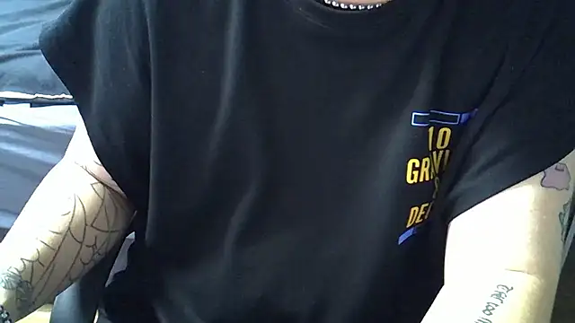 Snapshot of CAOSLOAD chatting on 09-29-25, 11:37 CAOSLOAD online show from 09-29-25, 11:37