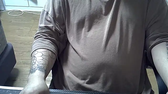 Snapshot of CAOSLOAD chatting on 01-15-26, 05:05 CAOSLOAD online show from 01-15-26, 05:05