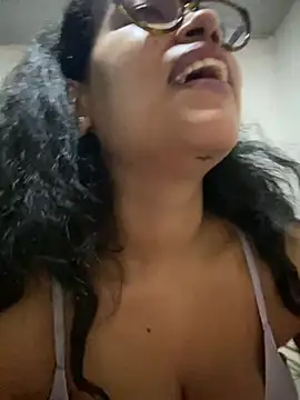 miiabrown18 online show from 04-12-26, 06:40