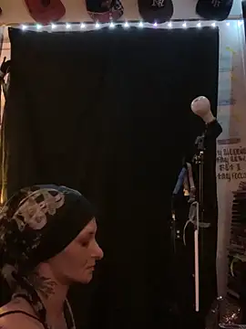 blondebarbiebae online show from 10-02-25, 04:03