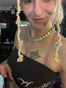 blondebarbiebae online show from 04-12-26, 02:38