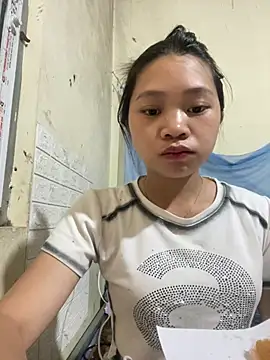 Snapshot of Mayy1 chatting on 06-25-26, 02:11 Mayy1 online show from 06-25-26, 02:11