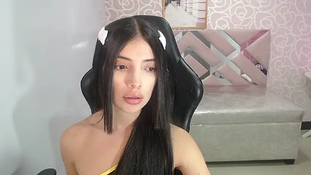 Snapshot of cynthia_ch chatting on 10-08-25, 04:21 cynthia ch online show from 10-08-25, 04:21