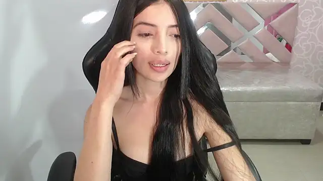 Snapshot of cynthia_ch chatting on 10-14-25, 04:13 cynthia ch online show from 10-14-25, 04:13