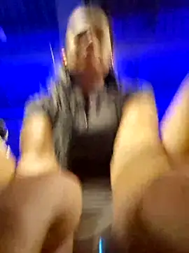 Snapshot of Coraline__dk2 chatting on 10-17-25, 10:40 Coraline dk2 online show from 10-17-25, 10:40