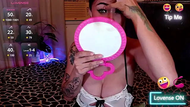 Snapshot of YourDreamTrans chatting on 10-17-25, 02:37 YourDreamTrans online show from 10-17-25, 02:37