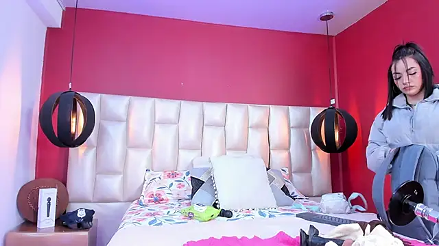 Brigith24 online show from 04-10-26, 05:12