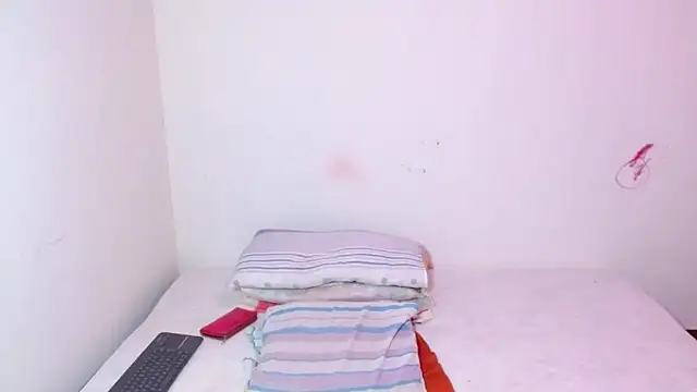 lorenacapelli online show from 11-21-25, 08:07