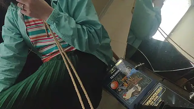 Snapshot of LilithsEve chatting on 10-21-25, 01:23 LilithsEve online show from 10-21-25, 01:23