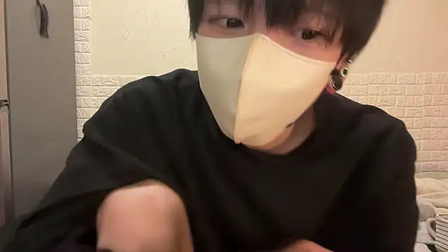 Snapshot of tora3220 chatting on 11-19-25, 01:33 tora3220 online show from 11-19-25, 01:33