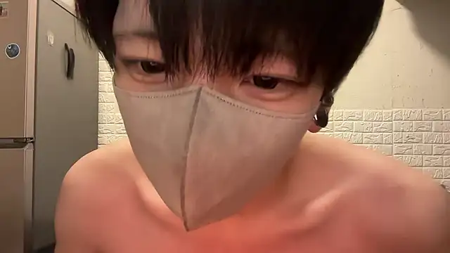 Snapshot of tora3220 chatting on 11-28-25, 12:52 tora3220 online show from 11-28-25, 12:52