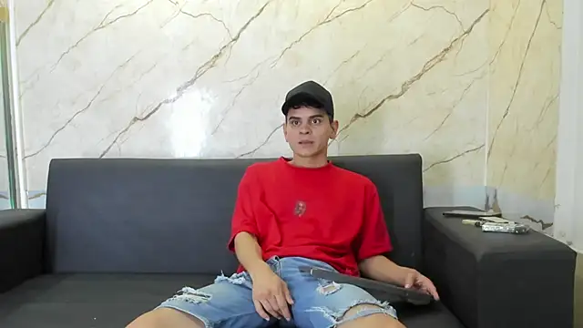 Snapshot of liam_coleman25 chatting on 12-23-25, 05:38 liam coleman25 online show from 12-23-25, 05:38