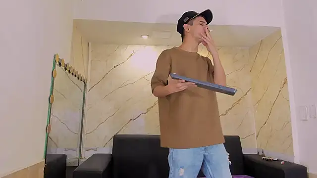 Snapshot of liam_coleman25 chatting on 01-09-26, 04:48 liam coleman25 online show from 01-09-26, 04:48