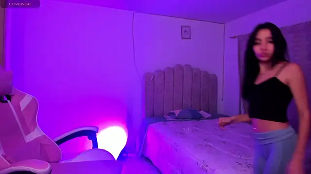 Snapshot of ISABELFORYOU1 chatting on 10-18-25, 12:24 ISABELFORYOU1 online show from 10-18-25, 12:24