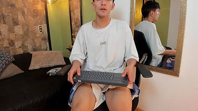 Snapshot of Axel_Draven chatting on 11-22-25, 11:20 Axel Draven online show from 11-22-25, 11:20