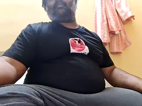 Snapshot of BigShowXxXx@xh chatting on 05-28-26, 06:05 BigShowXxXxxh online show from 05-28-26, 06:05