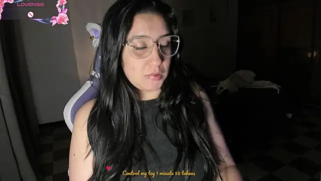 Snapshot of tellmemaddie chatting on 07-14-26, 03:11 tellmemaddie online show from 07-14-26, 03:11