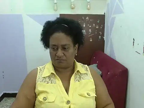 Snapshot of Sharon-liee chatting on 01-15-26, 07:39 Sharon-liee online show from 01-15-26, 07:39