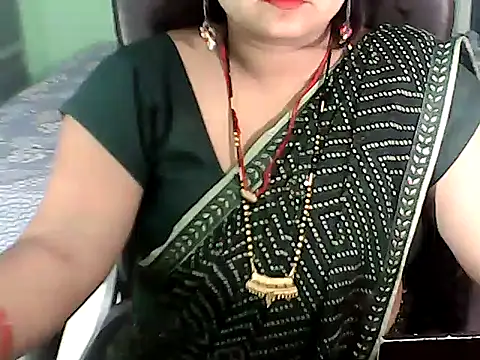 BABITA KUMARII online show from 10-24-25, 04:58