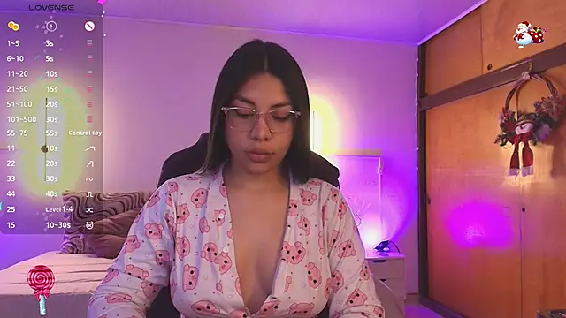 Snapshot of kloe28 chatting on 12-03-25, 04:09 kloe28 online show from 12-03-25, 04:09