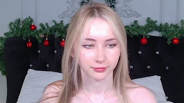 LiraKink online show from 12-22-25, 03:47