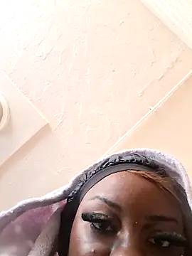 Snapshot of itz_mocha chatting on 04-16-26, 12:11 itz mocha online show from 04-16-26, 12:11