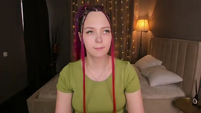 Monica  Queen online show from 01-15-26, 05:23