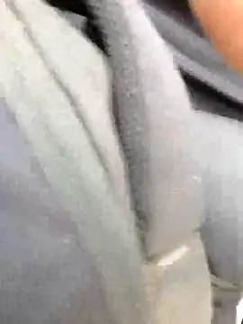 Snapshot of imkingz chatting on 10-24-25, 10:22 imkingz online show from 10-24-25, 10:22