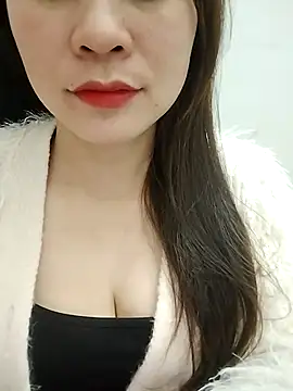 Snapshot of Girl_Shy2000 chatting on 12-16-25, 04:12 Girl Shy2000 online show from 12-16-25, 04:12