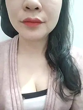 Snapshot of Girl_Shy2000 chatting on 01-06-26, 01:31 Girl Shy2000 online show from 01-06-26, 01:31