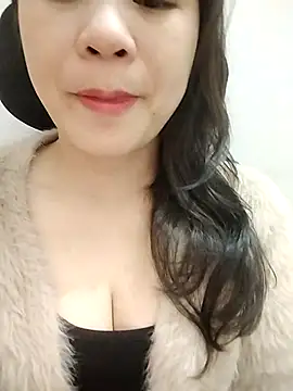 Snapshot of Girl_Shy2000 chatting on 01-12-26, 12:38 Girl Shy2000 online show from 01-12-26, 12:38