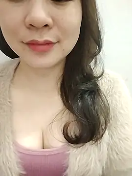 Girl Shy2000 online show from 02-04-26, 11:42