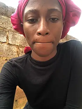 Caramel102004 online show from 04-22-26, 09:22