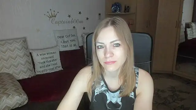 Tiffany Bates online show from 11-18-25, 03:23