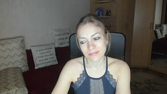 Tiffany Bates online show from 01-11-26, 03:44