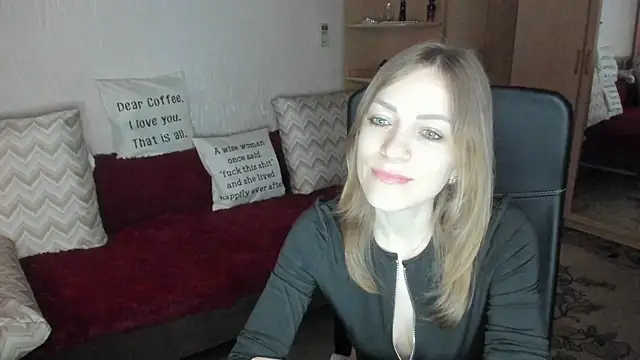 Tiffany Bates online show from 04-01-26, 01:41