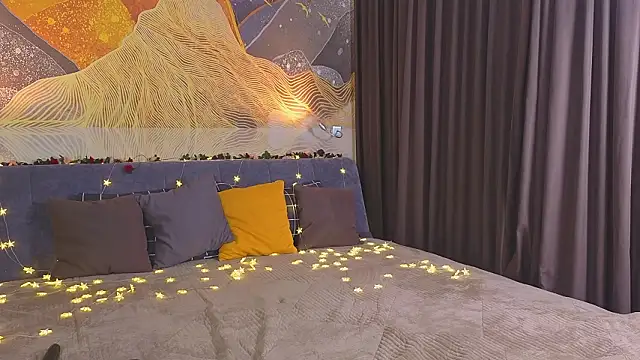 MilaYumi online show from 03-28-26, 08:58