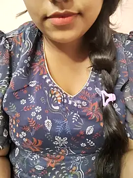 Snapshot of Miss_Rose__ chatting on 10-17-25, 04:53 Miss Rose online show from 10-17-25, 04:53