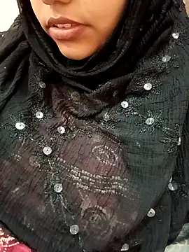 Snapshot of Miss_Rose__ chatting on 10-28-25, 05:55 Miss Rose online show from 10-28-25, 05:55