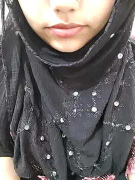 Snapshot of Miss_Rose__ chatting on 10-28-25, 05:59 Miss Rose online show from 10-28-25, 05:59