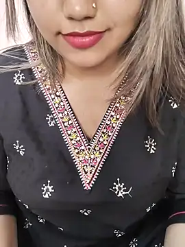 Snapshot of Miss_Rose__ chatting on 11-02-25, 06:05 Miss Rose online show from 11-02-25, 06:05