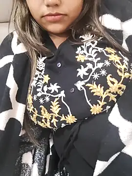 Snapshot of Miss_Rose__ chatting on 11-08-25, 05:56 Miss Rose online show from 11-08-25, 05:56