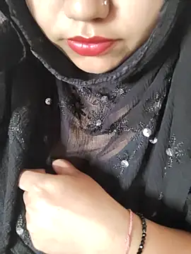 Snapshot of Miss_Rose__ chatting on 03-15-26, 05:35 Miss Rose online show from 03-15-26, 05:35