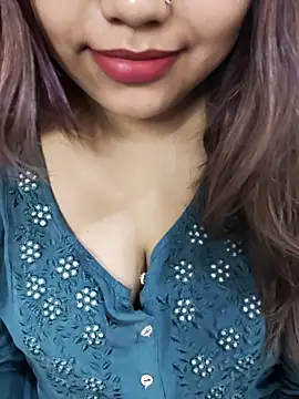 Snapshot of Miss_Rose__ chatting on 03-15-26, 05:41 Miss Rose online show from 03-15-26, 05:41