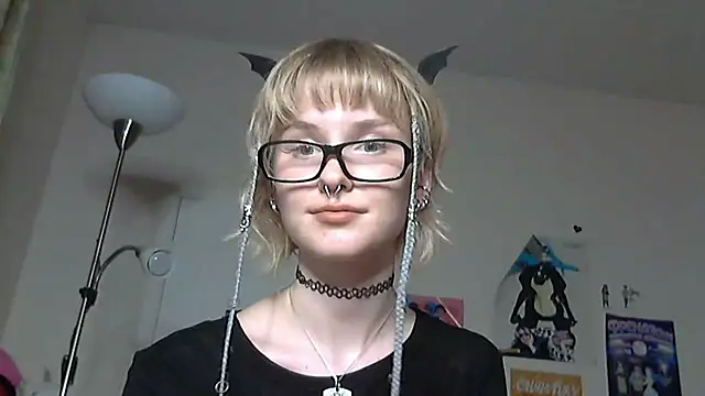 Paradoxy  online show from 06-26-26, 08:13