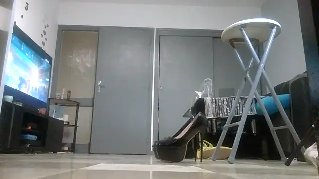 vanessadeesse online show from 04-13-26, 07:19