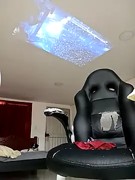 Pingasaboy20 online show from 11-25-25, 01:11