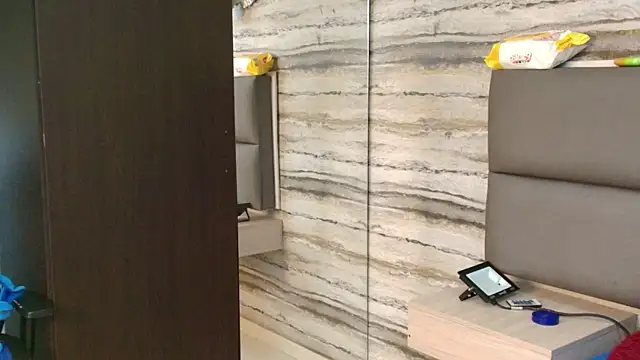 Lovers 21 online show from 12-19-25, 03:35