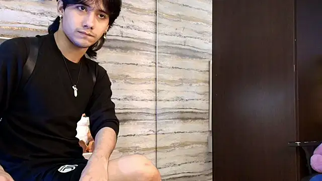 Lovers 21 online show from 03-26-26, 04:07